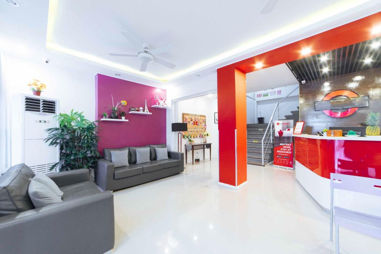 Reddoorz Plus Near Sm Lanang Davao Bagian luar foto