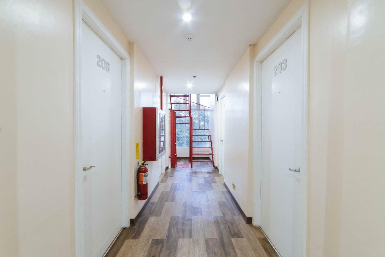 Reddoorz Plus Near Sm Lanang Davao Bagian luar foto
