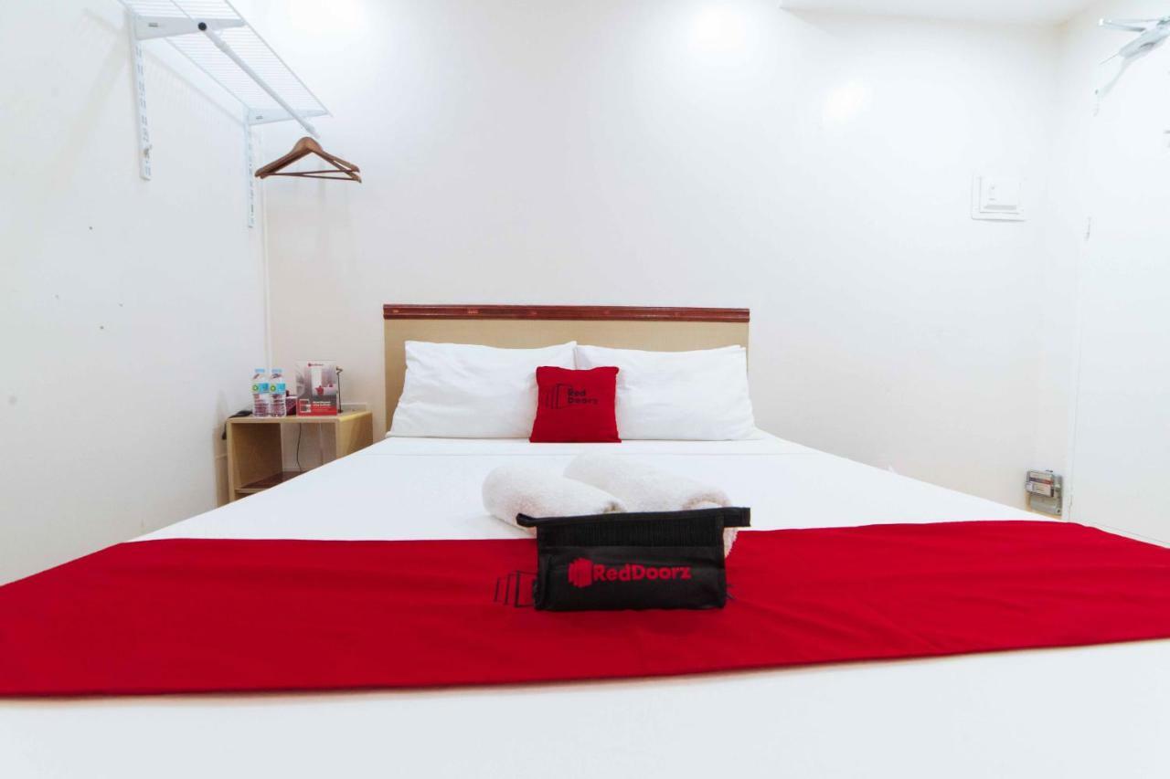 Reddoorz Plus Near Sm Lanang Davao Bagian luar foto