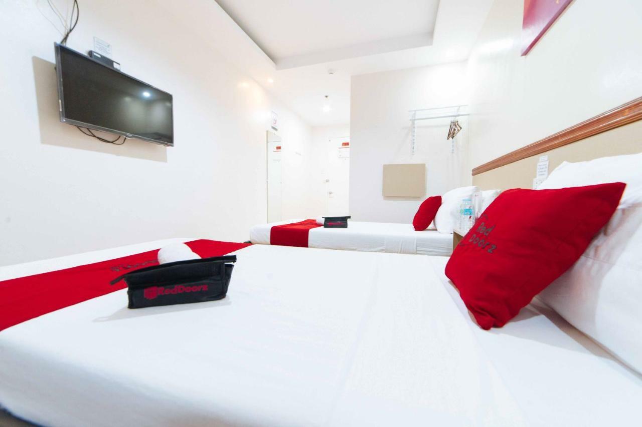 Reddoorz Plus Near Sm Lanang Davao Bagian luar foto