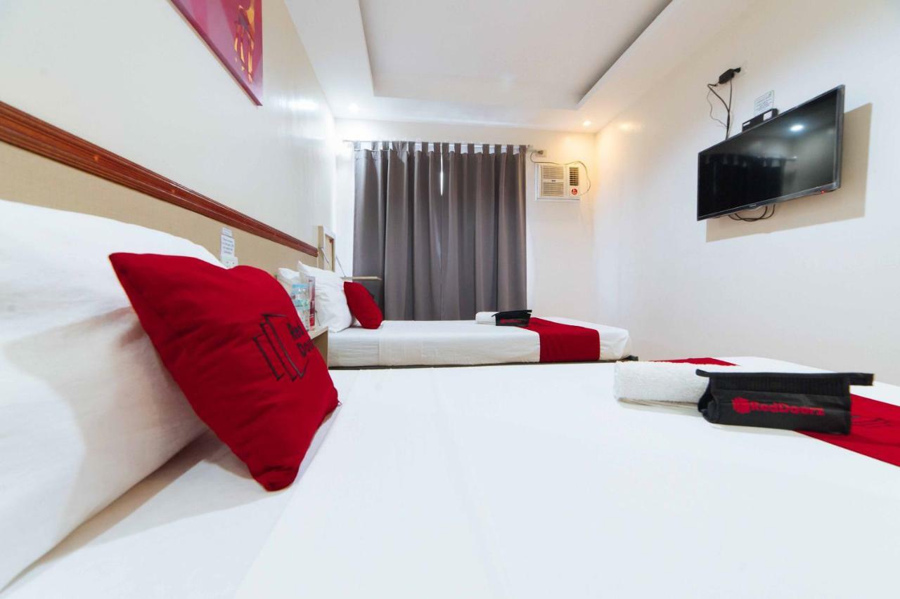 Reddoorz Plus Near Sm Lanang Davao Bagian luar foto